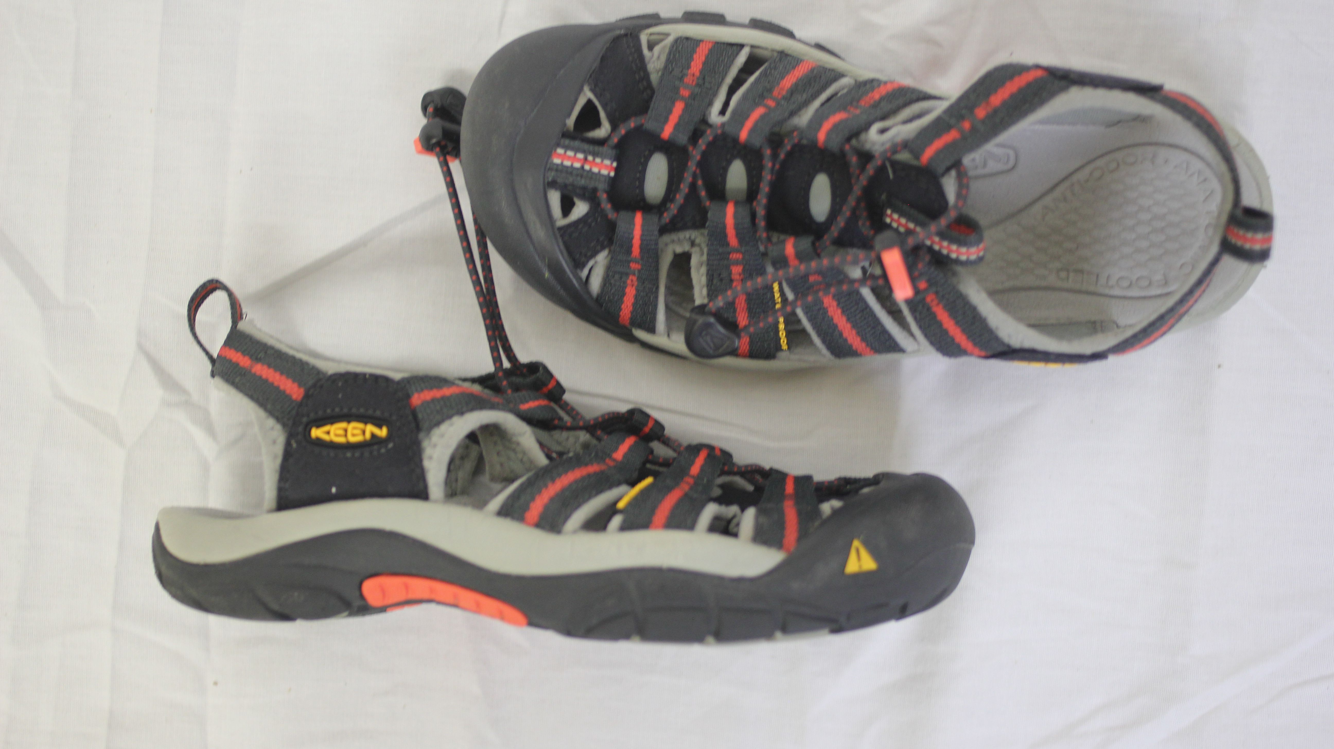 Keen Hiking Sport Sandals Trail Outdoor Shoes Waterproof Womens 6 Gray Salmon
