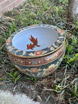Antique Pot w/ Detailed Artwork (Best Offer)