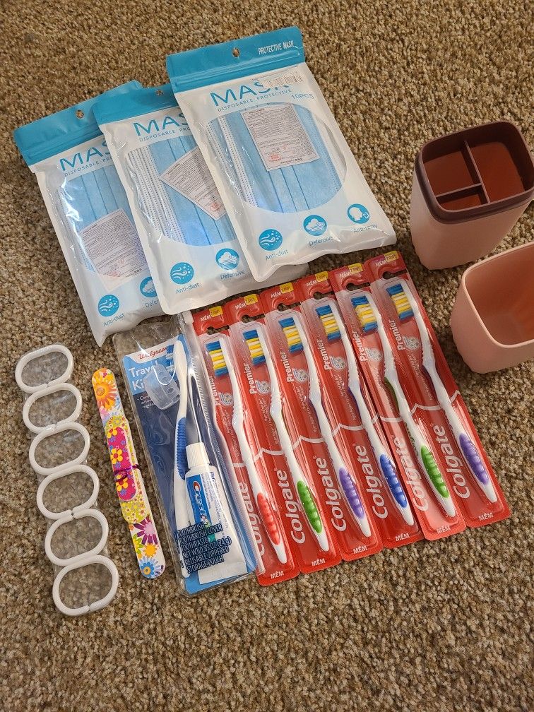 Toothbrushes/Travel Case/Face Masks/Nail Files