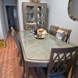 China With Dining  Table 6 Chairs