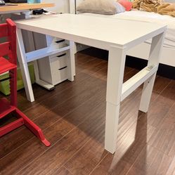 IKEA adjustable table