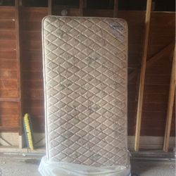 No Mattress And The Chair is sold separate