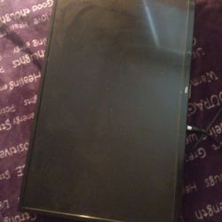 33 Inch Roku Smart TV Comes With 2 Remotes