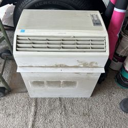 Window AC unit 