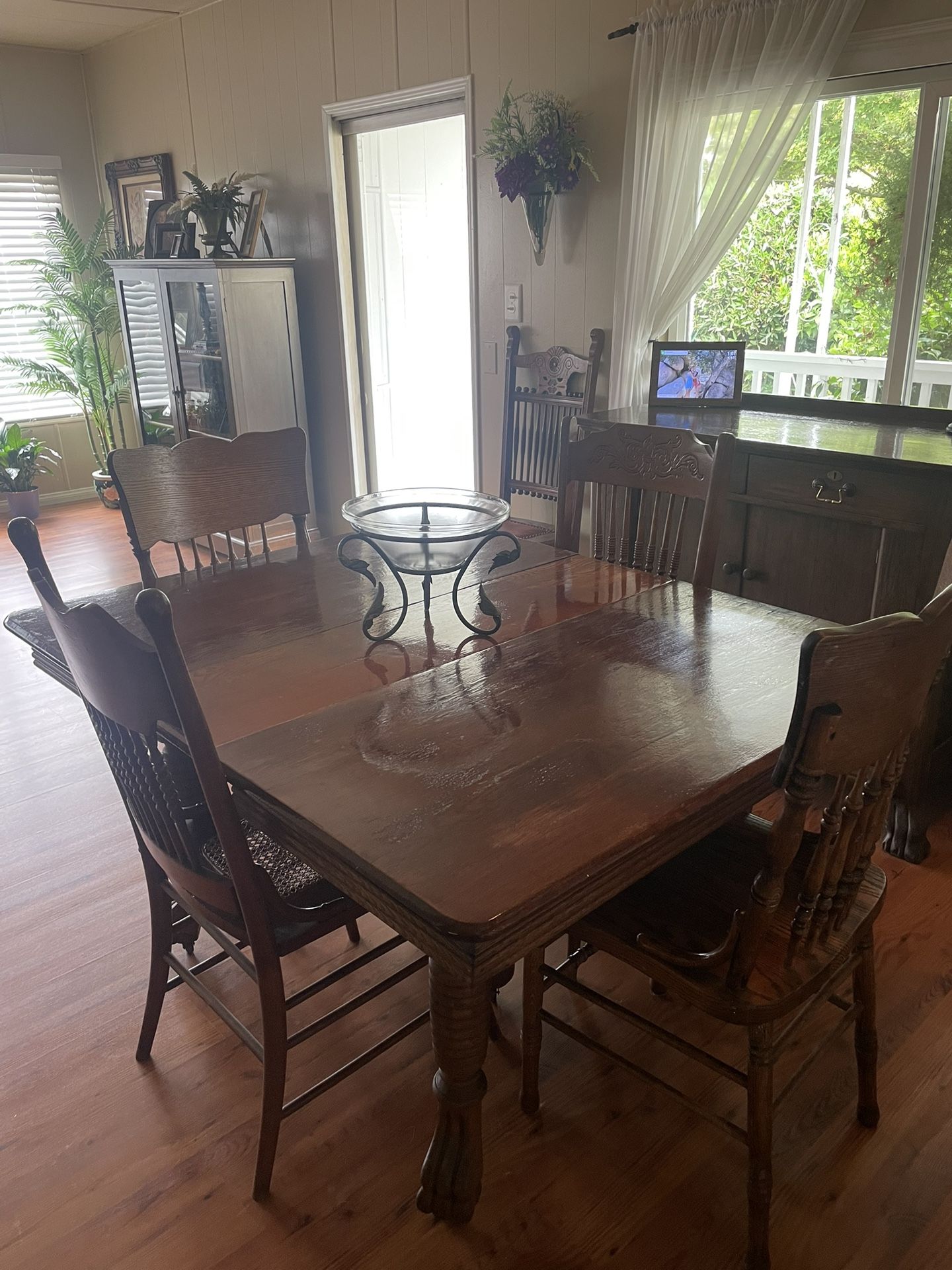 Dining Table With 4 Chairs, 3 Leaves. Buffet.