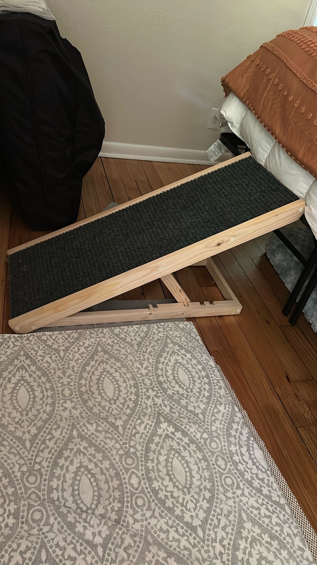 Wooden Dog Ramp with Carpet – Sturdy