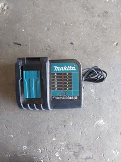 Makita Charger