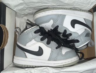 Jordan 1 Mid Size 4c