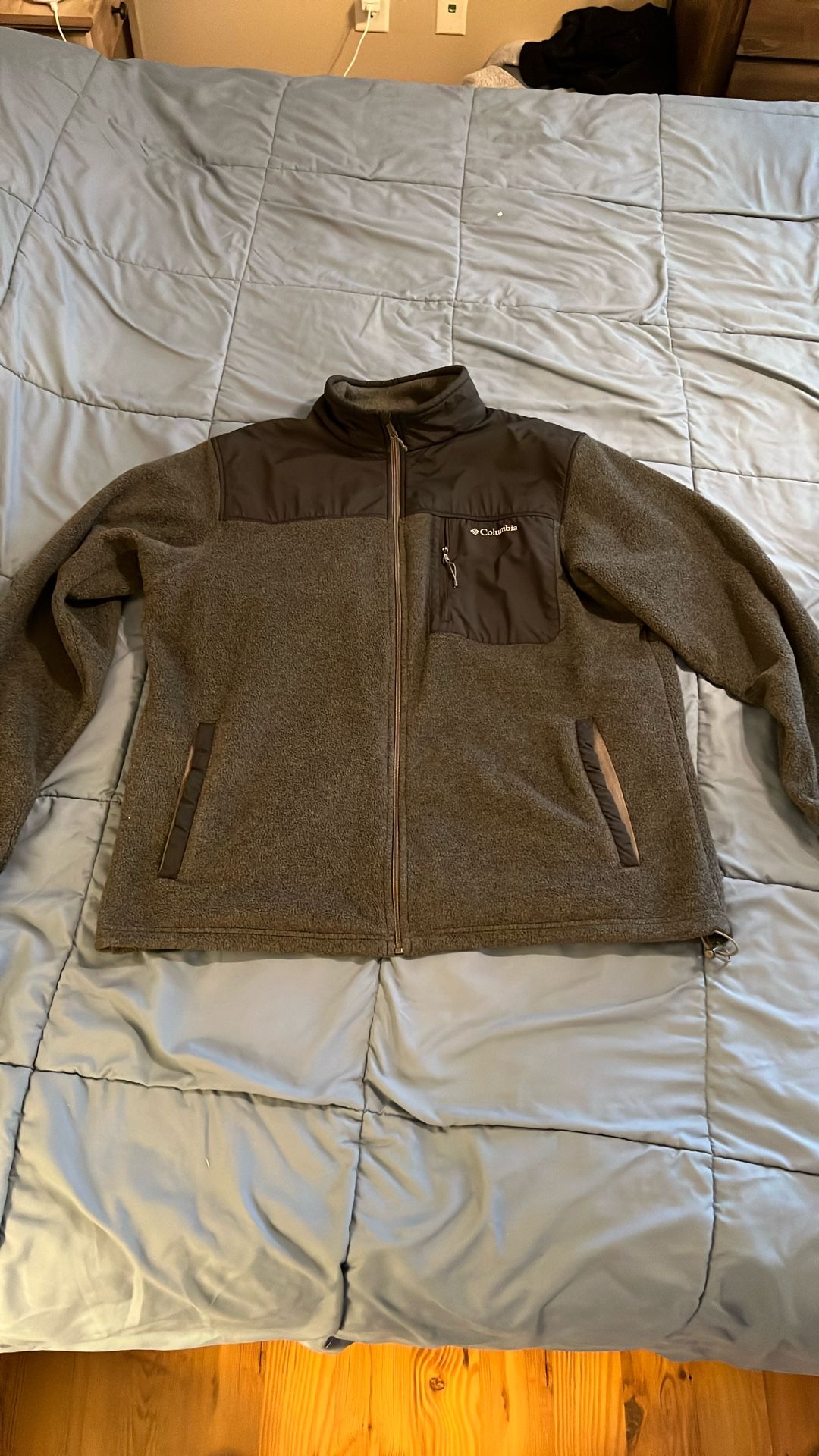 Men’s Columbia Fleece Jacket Size XL