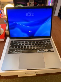 2020 Apple MacBook Pro 13” – 8GB RAM / 256GB SSD – Space Gray