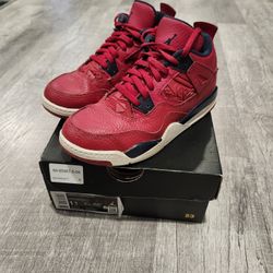 Kids Nike Jordan 4 Retro - FIBA (Size 1.5Y)