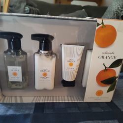 Martha Stewart Collections Soap And Lotion Gift Set