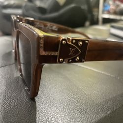 Louis Vuitton Glasses 