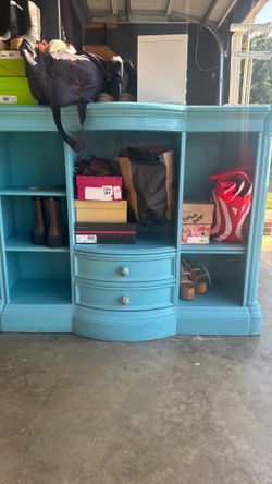 Shelf / Storage