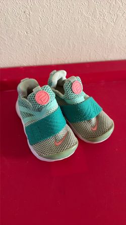 Nike Toddler Sneakers Teal and Pink