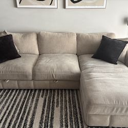 Sectional couch