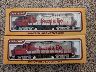 2-Santa Fe Locomotives