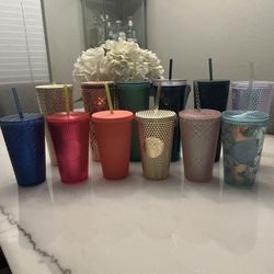 Starbucks Cups 