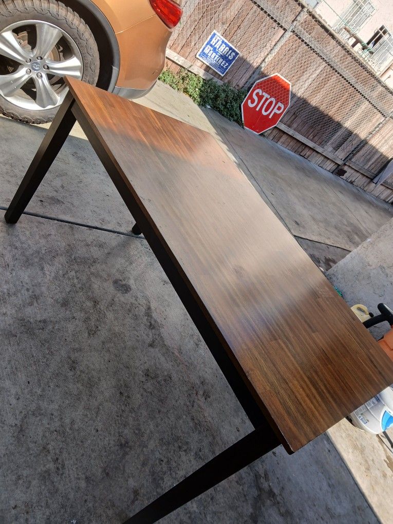 Dinning Table