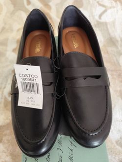 Brand New black Kensie Gitty Penny Loafers in a women's size 8.5