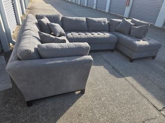 🛻 large gray microfiber sectional