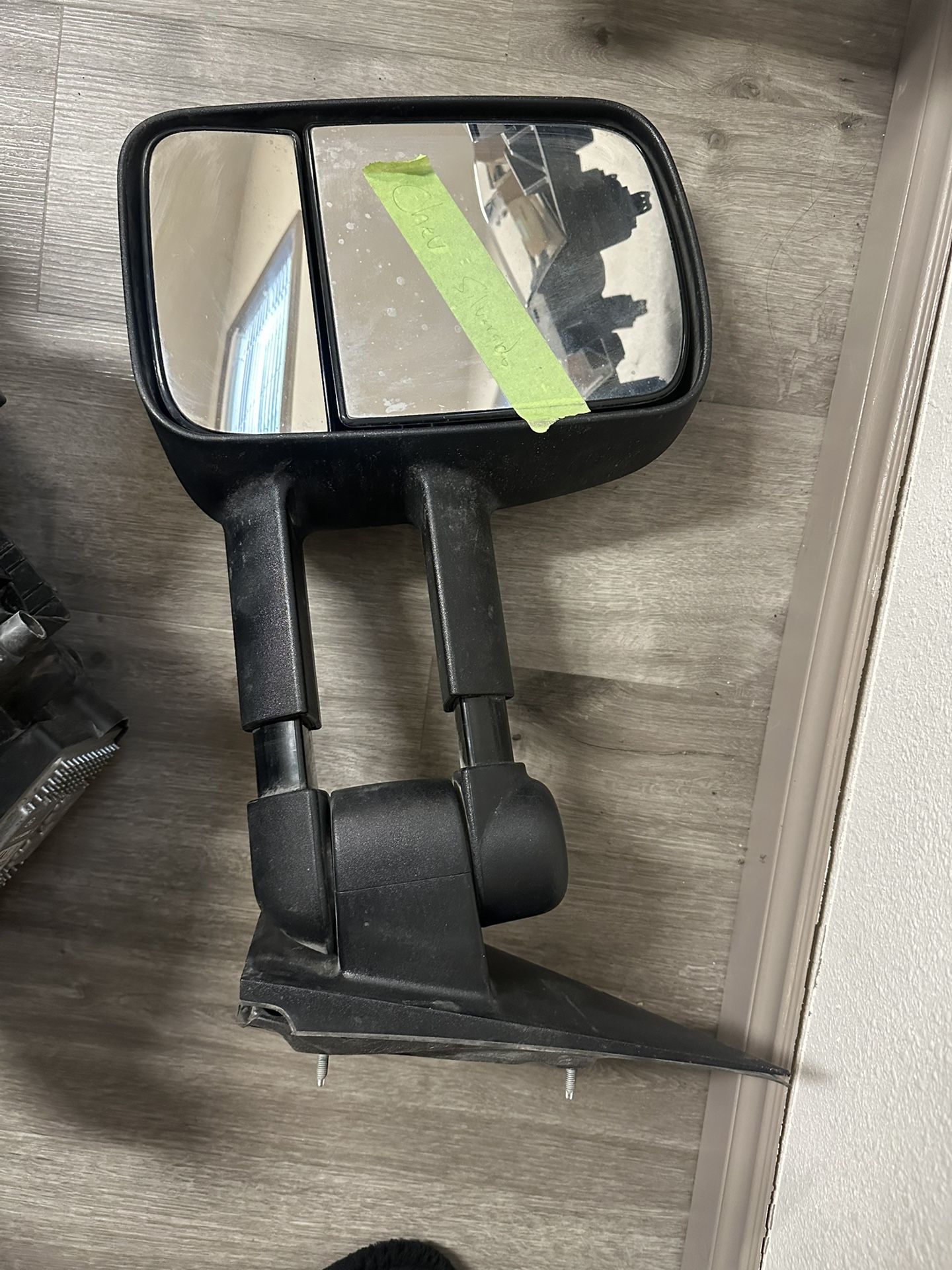 Chevy Silverado GMC Sierra Truck Driver Door Tow Mirror Pre Owned (contact info removed)7 OEM