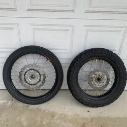 KTM 690/Husky 701 Wheel set