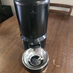 Petlibro Automatic WiFi  Feeder for  Cats or Dogs 5L