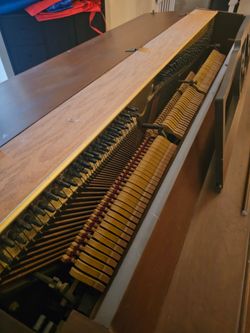 FREE Wurletzer Spinet Upright Piano model 2111