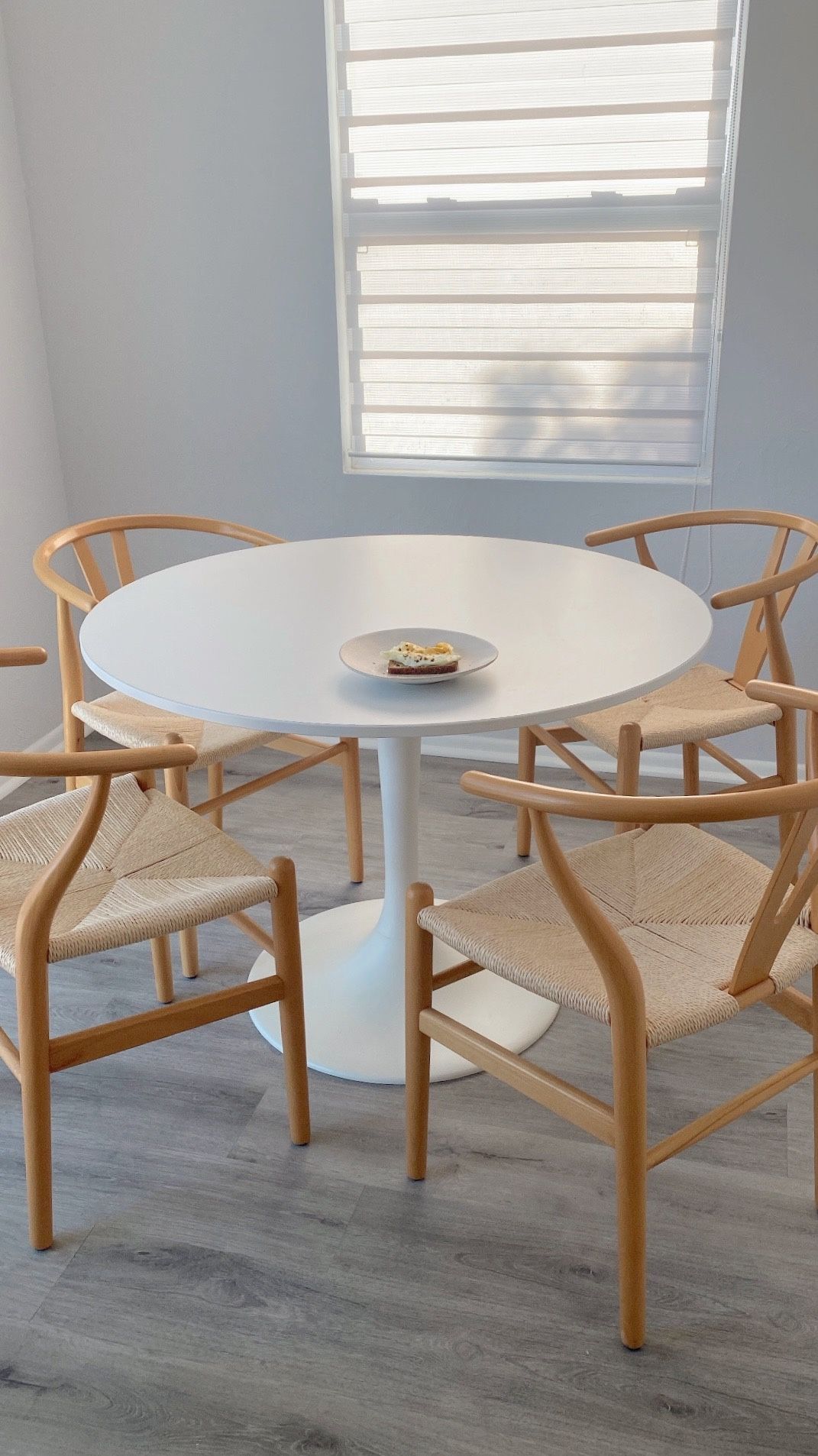 Dining Table Set (4 Poly & Bark Wishbone Chairs and Round IKEA Tulip Table)