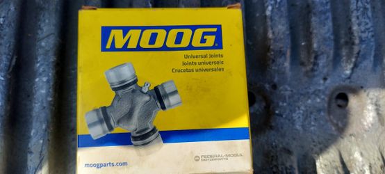 NEW MOOG UJOINT 331 CHEVY K20 GMC PICKUP 