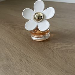 Marc Jacobs Daisy Love Perfum