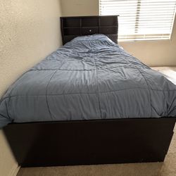 Twin bedroom set