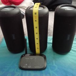 Harmony 2 Wireless Speaker System 3 Speakers And transmitter 
