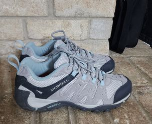 Merrell Women's Accentor hiking shoes size 7