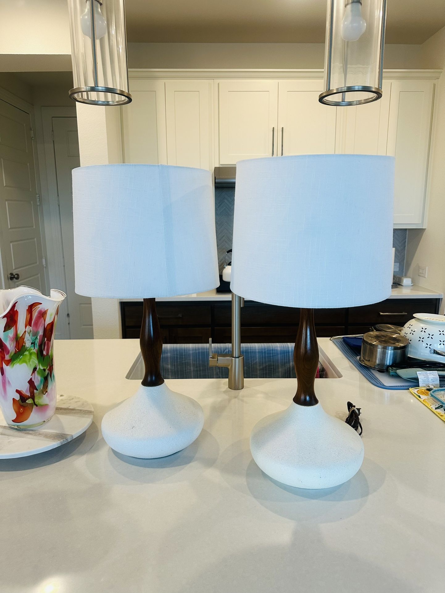 Beautiful Vintage Pair Mid-Century Atomic Era White Ceramic Lamps W/ Shades
