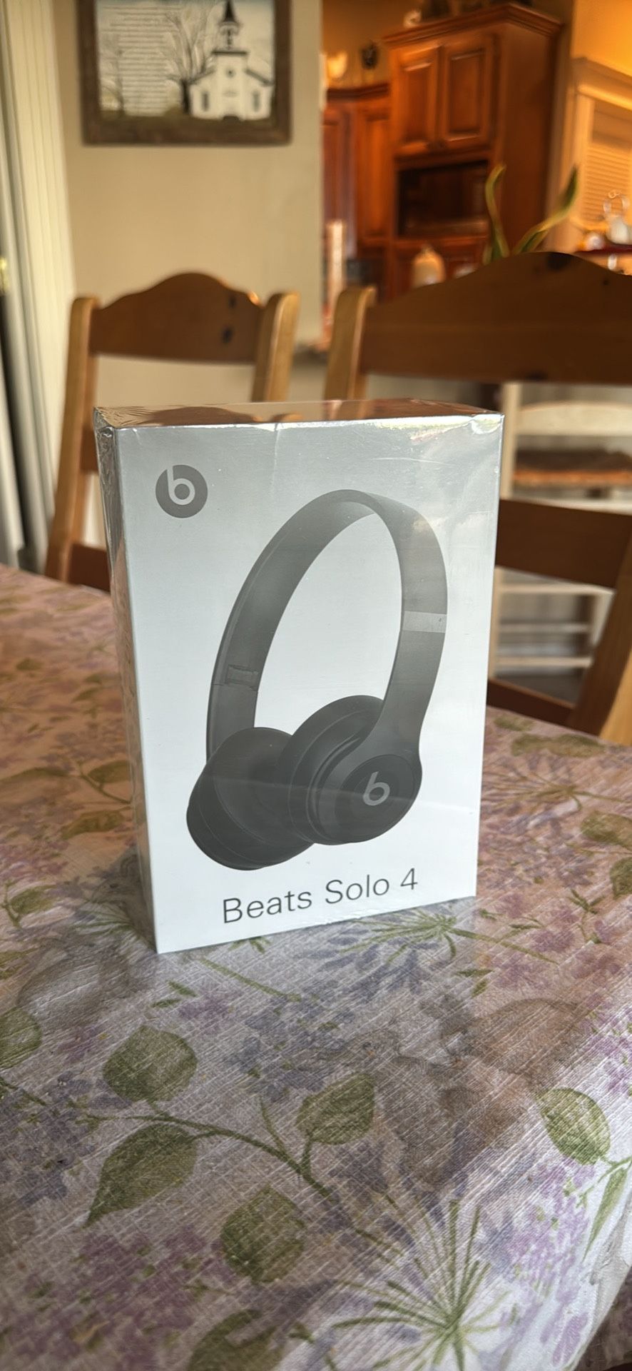 Beats Solo 4