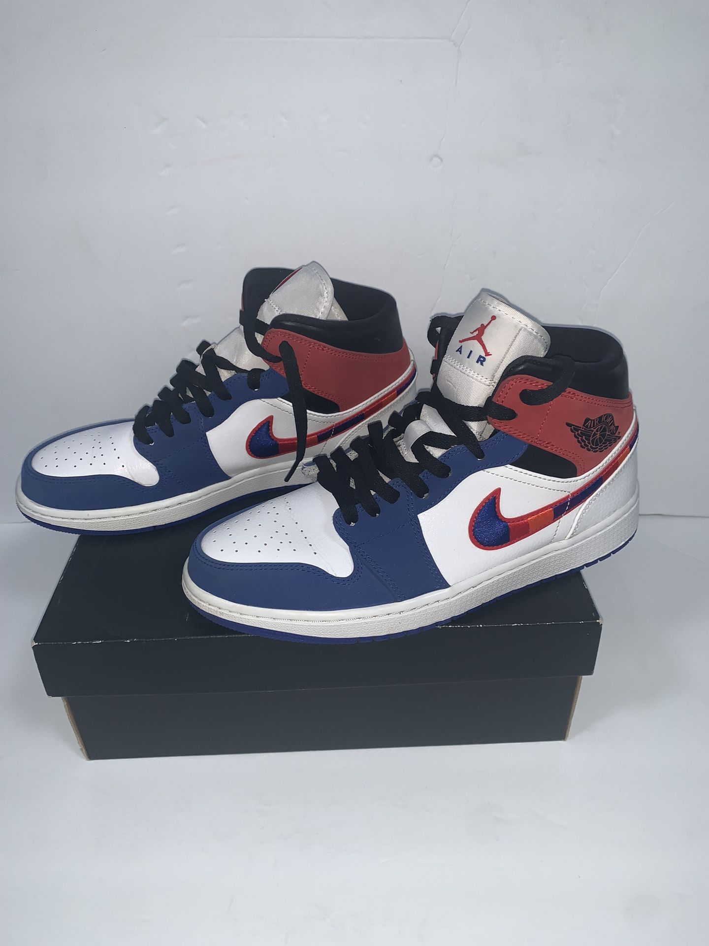 Nike Air Jordan 1 Mid SE White Red Blue Multi-Color Swoosh 852542-146 Size 9