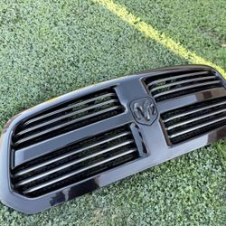 Ram 1500 Sport Grill