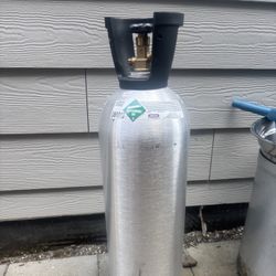CO2 Tank