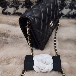 Shop Chanel Wallets on Chain