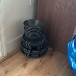 IKEA Dish Set