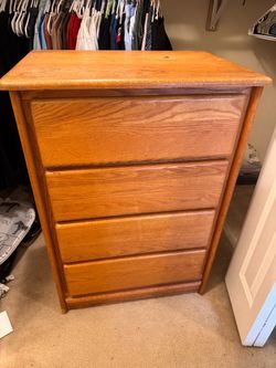 Solid Wood 4-Drawer Dresser / Chest