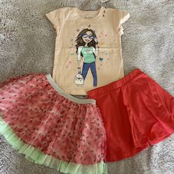Girl Outfit /size 4/nEW