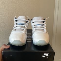 Jordan 11 Legend Lows Size 10