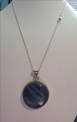 Round Stone Pendant Necklace Silver Chain 925 stamped