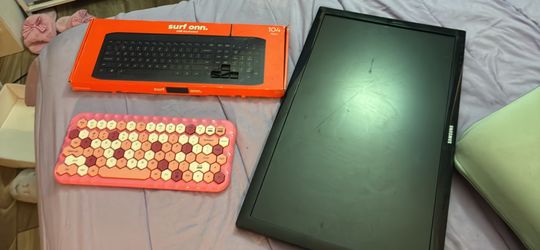 Monitor and keyboards