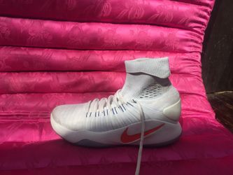 Nike hyperdunk 2016 flyknit basketball shoe