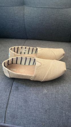 Tom’s Shoes - Womens 