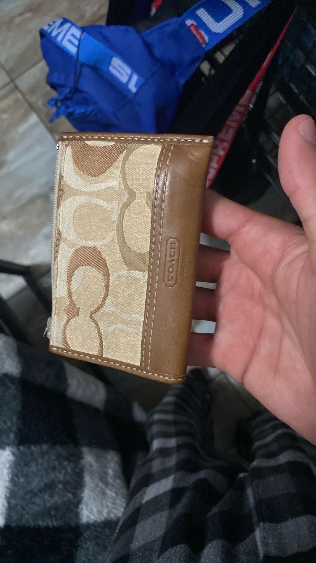 classic coach zip up wallet